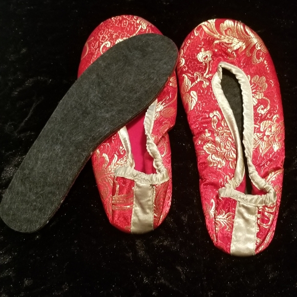 New slip on slippers with insoles - Picture 4 of 5